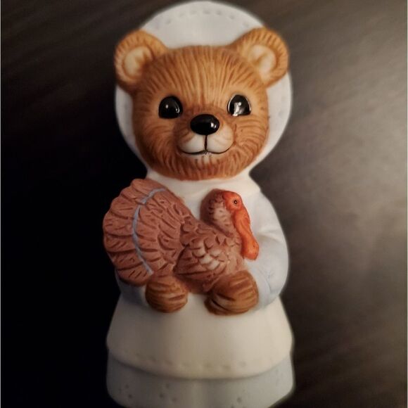 Bear Figurines - Picture 2 of 7